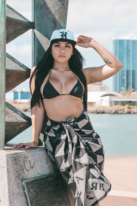 BRADA Black/Gray Pareo